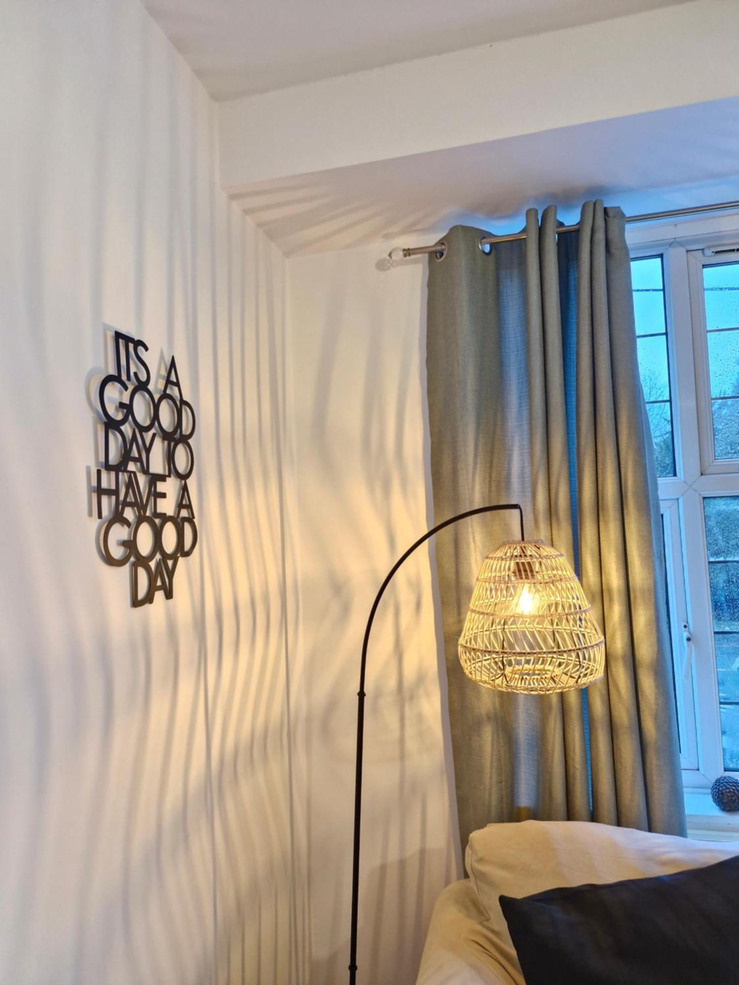 Shm Stays Solihull Hs2 Nec Airport Nr M6 M40 M42 Great For Long & Short Stays 15 Min Walk To Train Station 5 Min Drive To Town Centre Outside Bus Stops & Supermarket Free Parking Extérieur photo
